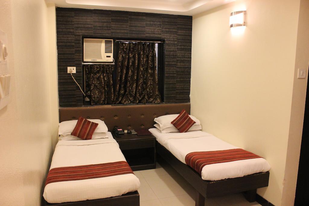 Hotel Fortune Bombay Esterno foto