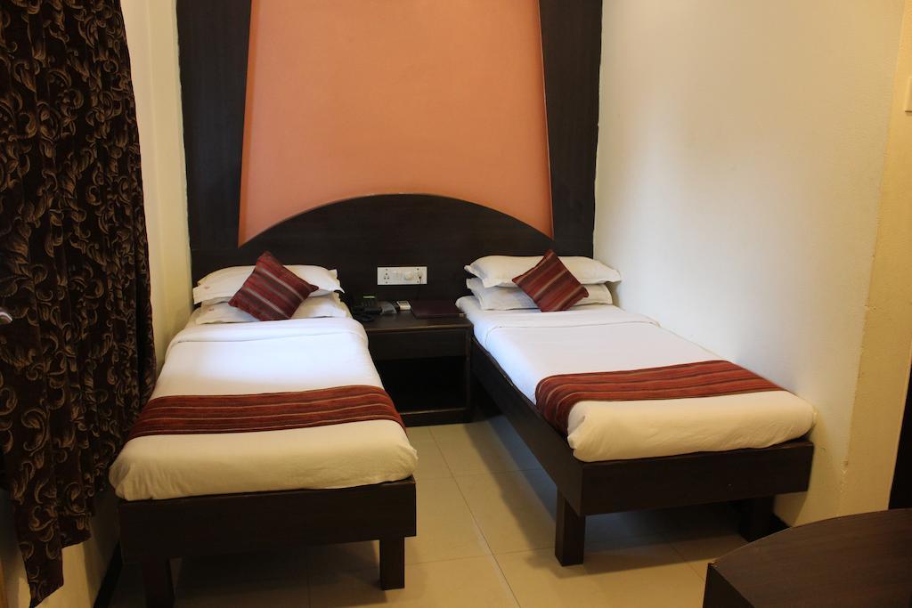 Hotel Fortune Bombay Esterno foto