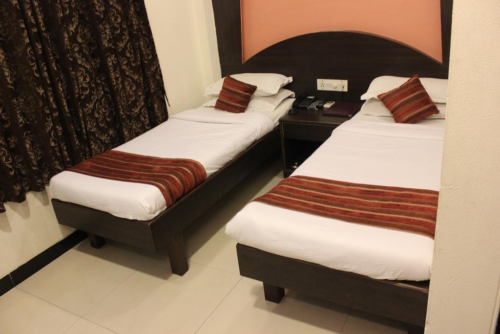 Hotel Fortune Bombay Esterno foto