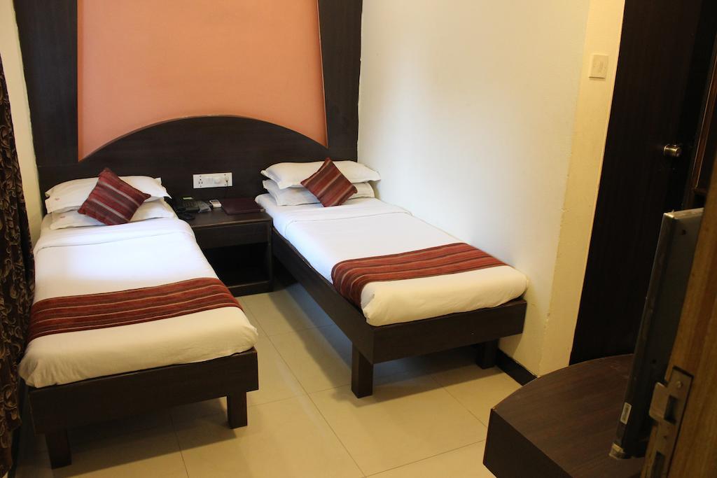 Hotel Fortune Bombay Esterno foto